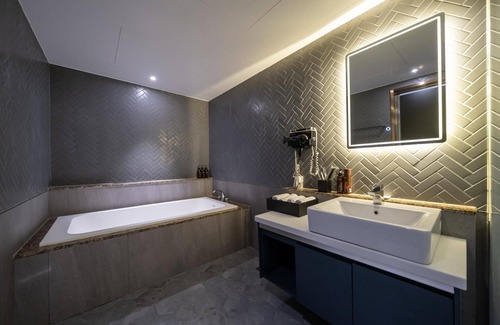 Suwon Hotel | Eco-Friendly Comfort at Ansan the Gray with Breakfast