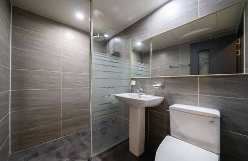 Suwon Hotel | Eco-Friendly Stay at Ansan Vant Hotel with Kitchen Access