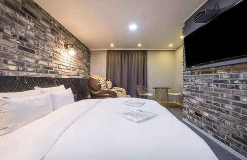 Suwon Hotel | Discover Ansan Yogi: Eco-Friendly Family Retreat