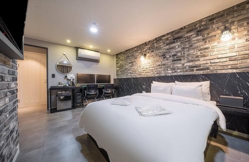 Suwon Hotel | Discover Ansan Yogi: Eco-Friendly Family Retreat