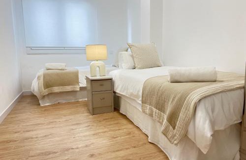 Torrelavega Apartment | Pet Friendly Ansar Suite - Highly Rated 9/10 Stay