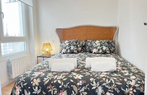 Torrelavega Apartment | Pet Friendly Ansar Suite - Highly Rated 9/10 Stay