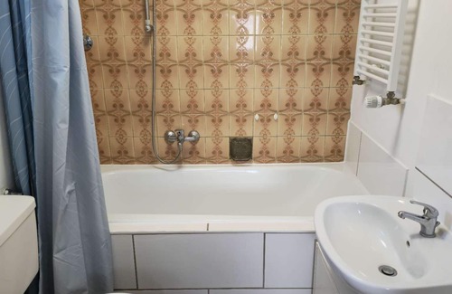 Neumuenster House | Anscharstraße 48 W2 - 1 bedroom