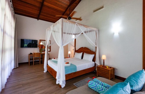 Anse Boudin House | Discover Anse Lazio Lodge: 4-Star Oceanfront Retreat
