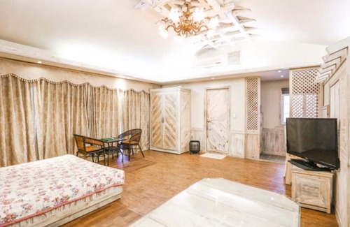 Anseong House | Relax at Anseong Provence Pension with Pool & Breakfast