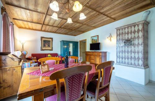 Tesimo Apartment | Discover Ansitz Gurtenhof Graf v Frankenberg's Family-Focused Comfort