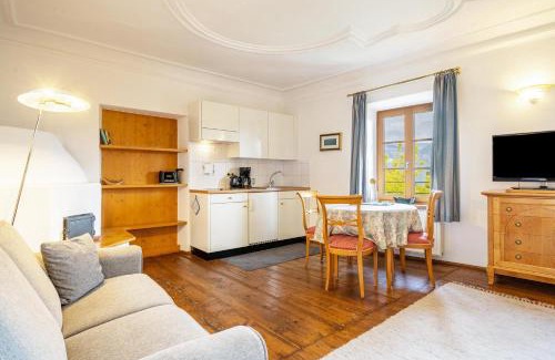 Tesimo Apartment | Family-Friendly Retreat at Ansitz Gurtenhof M Maultasch