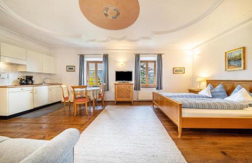 Tesimo Apartment | Family-Friendly Retreat at Ansitz Gurtenhof M Maultasch