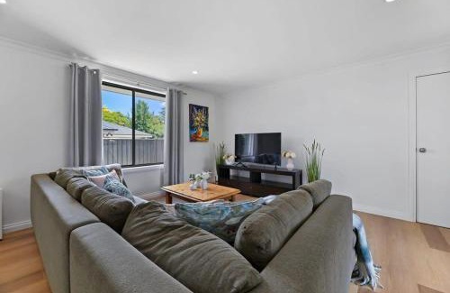 Bletchington House | Modern Sophistication at Anson Abode - CBD Home
