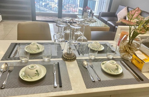 Trung Hoa Nhan Chinh Apartment | Relaxing Retreat at Anstay Căn Hộ Mơ Mộng in Hà Nội