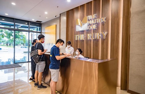 Tu Liem Apartment | Pet-Friendly Anstay City View with Private Pool Amenities