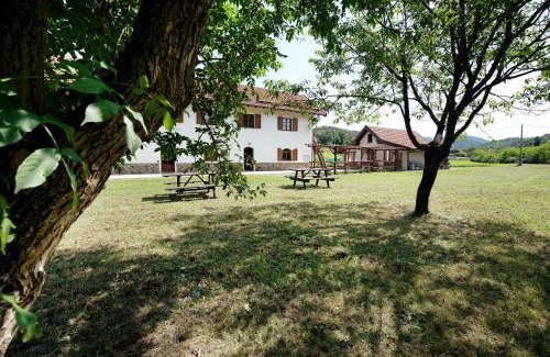 Sassello Apartment | Family-Friendly Ant Ra Prina Verde with Pet Accommodations