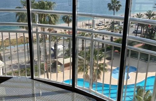 Konyaalti Condo | Relax at Antalya Konyaalti Beach with Pool & Ocean View