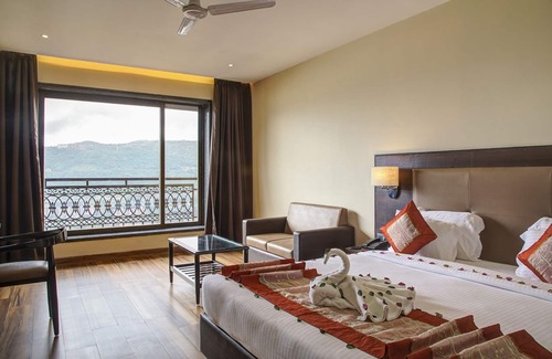 Lavasa Hotel | Comfortable Antariksh Retreat with Breakfast & Accessibility