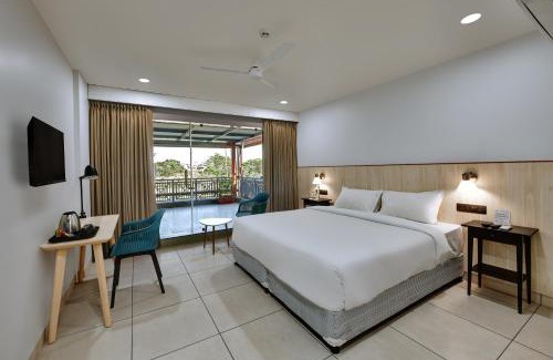 Bharuch Hotel | Discover Comfort at Antarim Express: Pet-Friendly Stay