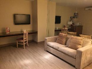 San Pedro Garza Garcia Hotel | Discover Antaris Valle: Family-Friendly with Pool & Breakfast