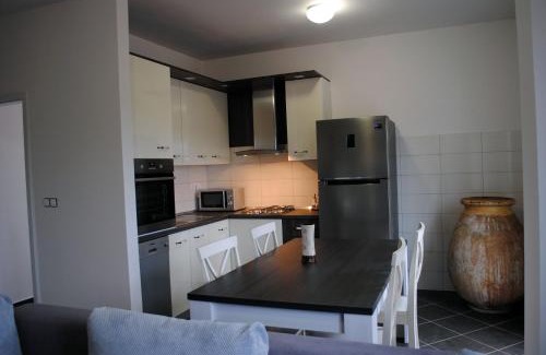 Verunic Apartment | Highly Rated Ante Carov Apartment with Family-Friendly Amenities