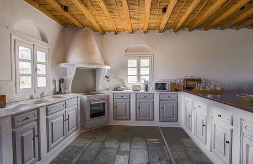 Nea Cryssi Akti Hotel | Discover Anthemion Paros Villas & Suites with Pool Access