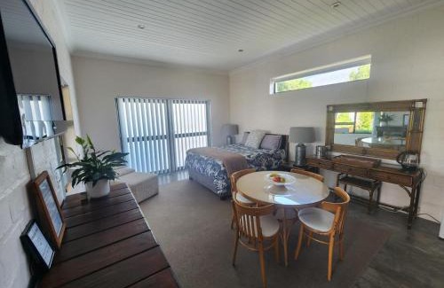 Still Bay House | Guest Rated 10/10: Anthony Accommodation with Ocean View