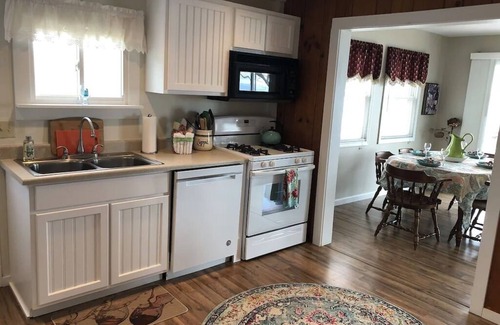 Town of Torrey House | Experience Anthony Beach: Waterfront with Hot Tub & Pets Welcome