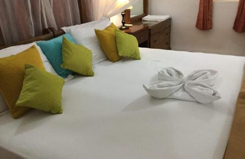 Sernabatim House | Cozy Anthy’s Guesthouse with Breakfast and Child Care