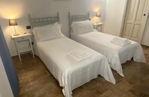 Monchiero House | Exceptional Antica Cascina Pilo: Family-Friendly Retreat