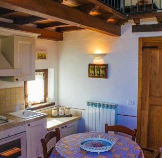 Polinago Apartment | Beautiful Antica Corte Casa Marini with Oceanfront Views