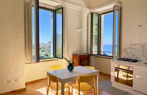 Scala Apartment | Delightful Antica Dimora on the Amalfi Coast with Ocean Views