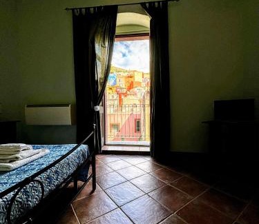 Bosa Historic Centre Apartment | Pet-Friendly Antica Dimora Biancospino in Bosa Centro