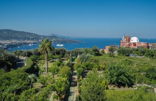 Monte Chiaro House | Antica Dimora D'Ancora: Family-Friendly 4-Star Retreat