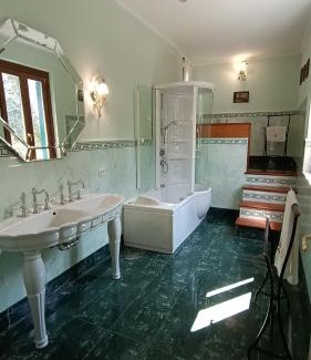 Monte Chiaro House | Antica Dimora D'Ancora: Family-Friendly 4-Star Retreat