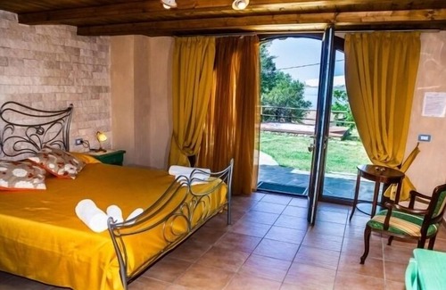 Palinuro Bed & Breakfast | Inviting Antica Dimora Palinuro: Family-Friendly Getaway