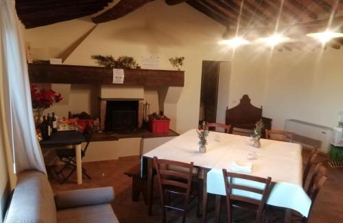 Montalcino Apartment | Idyllic Antica Grancia Di Quercecchio with Ocean Views