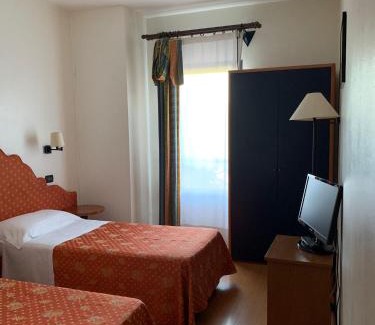 Castel Maggiore Hotel | Discover Antica Locanda Il Sole: Pet-Friendly Retreat