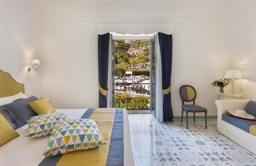 Minori House | Relax at Antica Rheginna: Eco-Friendly Rooms & Spa