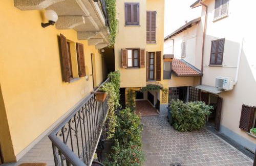 Monza Hotel | Elegant Stay at Antica Trattoria dell'Uva with Great Amenities