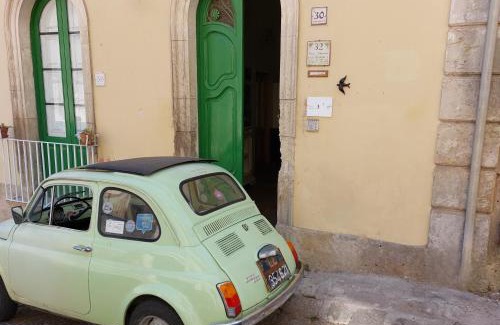 Ruffano Apartment | Cozy Antica Via delle Aie: Family-Friendly Getaway