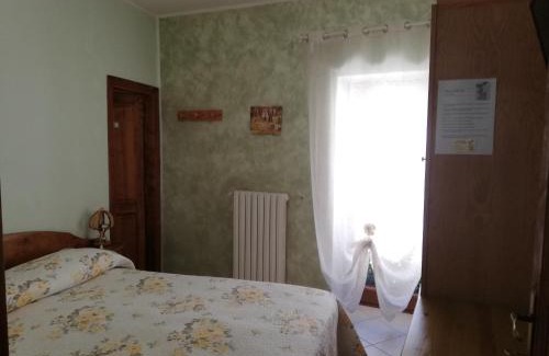 Opi Bed & Breakfast | Charming Anticarua B&B: Top-Rated Stay with Breakfast & Kitchen