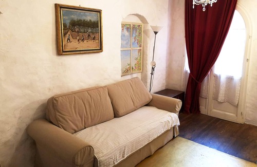 Arezzo Bed & Breakfast | Discover Antiche Mura: Guest Rated 9.6 with Family Amenities