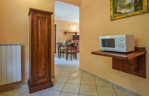 Sorano Apartment | Cozy 2-Bedroom Retreat in Sorano with Pool & Spa