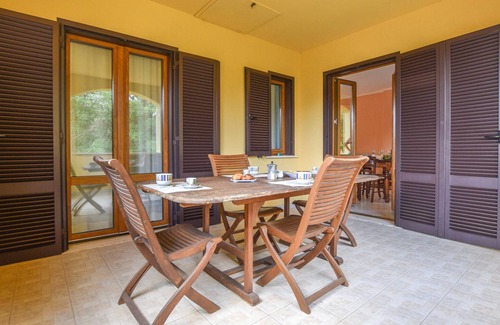 Sorano Apartment | Cozy 2-Bedroom Retreat in Sorano with Pool & Spa