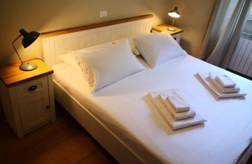 Citta Nuova-Barriera Nuova-San Vito-Citta Vecchia Apartment | Cozy Antico Borgo Apartment: Family & Pet-Friendly Retreat