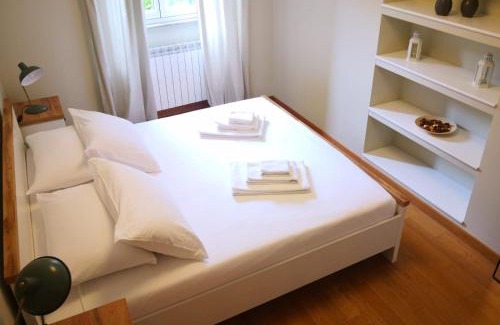 Citta Nuova-Barriera Nuova-San Vito-Citta Vecchia Apartment | Cozy Antico Borgo Apartment: Family & Pet-Friendly Retreat