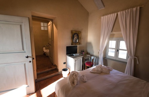 Monchiero Hotel | Relax at Antico Borgo: 4-Star Hotel with Pool & Spa