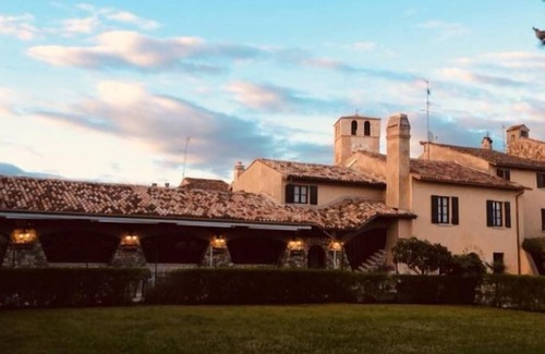 Castellaro Lagusello Hotel | Antico Borgo