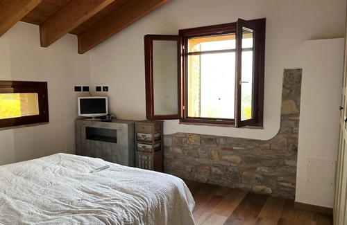 Prignano Sulla Secchia Apartment | Top-Rated Antico Borgo le Roste with Hot Tub & Pet Friendly