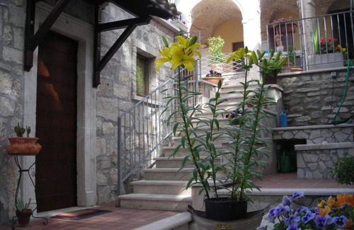 Ascoli Piceno Apartment | Cozy Antico Borgo Piceno Studio Apartment with Spa Access