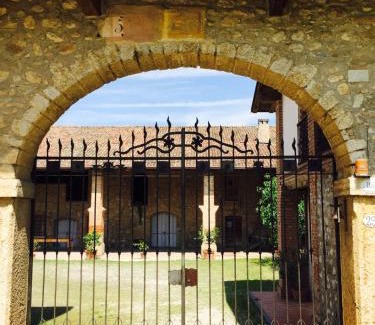 Lonato del Garda Bed & Breakfast | Discover Antico Cascinale Lombardo: Pet-Friendly Retreat