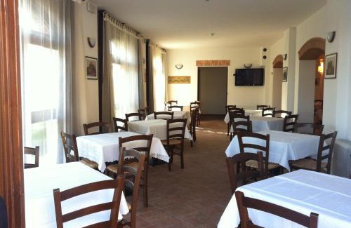 Granarolo dell'Emilia House | Pet-Friendly Comfort at Antico Noce with Hot Tub Access