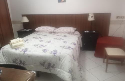 Regalbuto House | Budget-Friendly Antico Portale - Family-Friendly with Breakfast